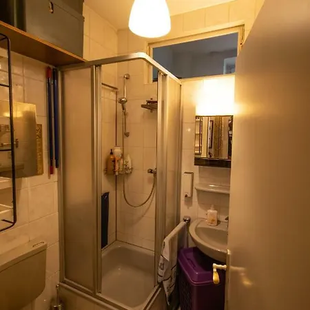 Whole 62m² Fully Equipped Flat At Central Station Бонн