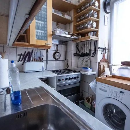 Апартаменты Whole 62m² Fully Equipped Flat At Central Station Бонн