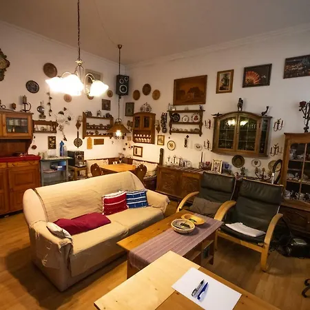 Апартаменты Whole 62m² Fully Equipped Flat At Central Station