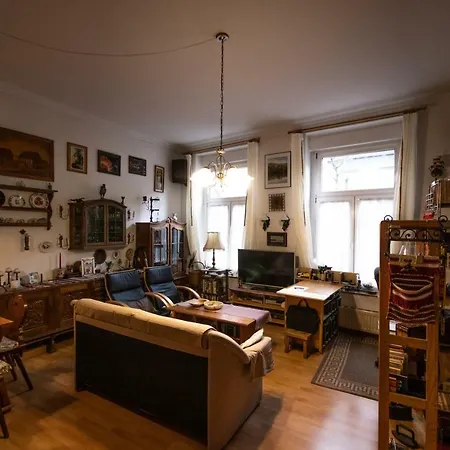 Апартаменты Whole 62m² Fully Equipped Flat At Central Station